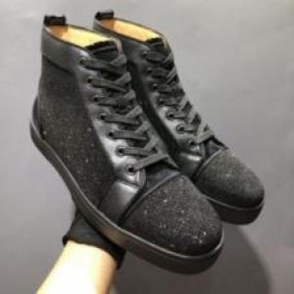 クリスチャンルブタンコピー 今話題の最新作 2026 スニーカー 極上シューズ 利便性に優れ Christian Louboutinコピー シューズ シックスタイルに活躍