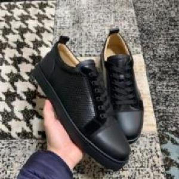 履き心地のいい スニーカー クリスチャンルブタンコピー 2026 Christian Louboutinコピー シューズ 今一番HOTな新品