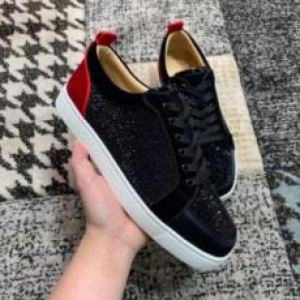 クリスチャンルブタンコピー ファッション 人気  2026 シューズ Christian Louboutinコピー チノパン 狙える優秀アイテム スニーカー