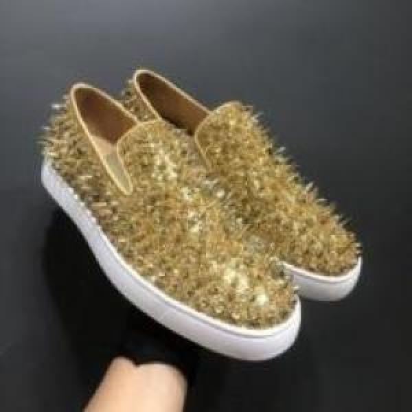 機能性・耐久性抜群  Christian Louboutinコピー クリスチャンルブタンコピー  カジュアルシューズ 2026 すべり防止 シューズ