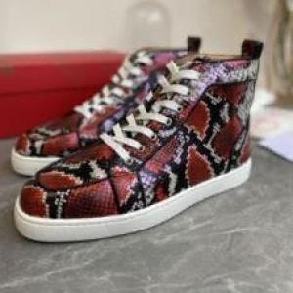 ポップ  2025 シューズ  Christian Louboutinコピー クリスチャンルブタンコピー スニーカー 人目を惹くデザイン