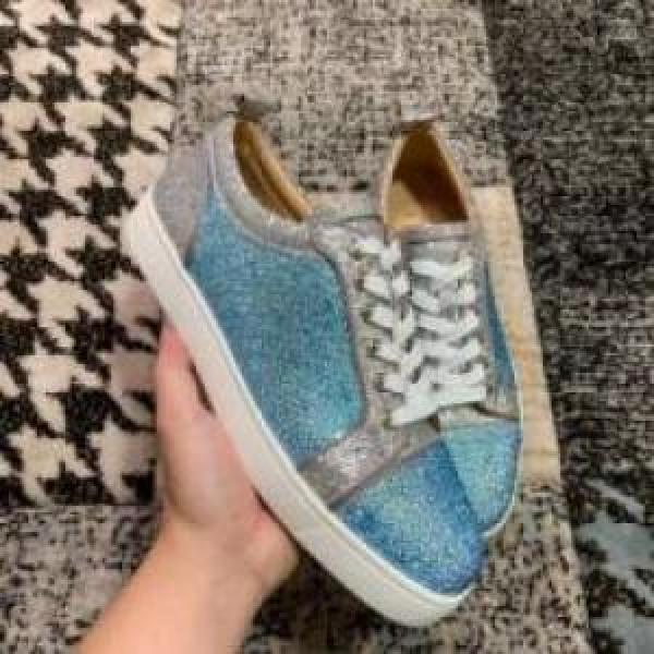 大人のセンスを感じさせる Christian Louboutinコピー 2025 シューズ クリスチャンルブタンコピー 大人のセンスを感じさせる カジュアルシューズ