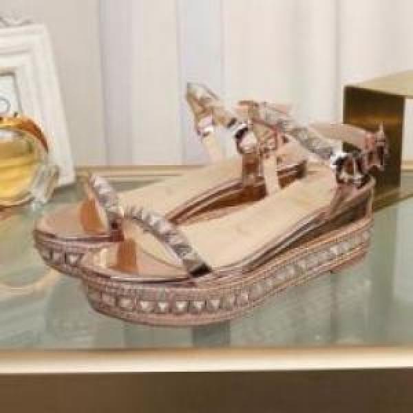 抗菌・防臭加工 2025 高級感漂わせる サンダル パンプス Christian Louboutinコピー クリスチャンルブタンコピー シューズ