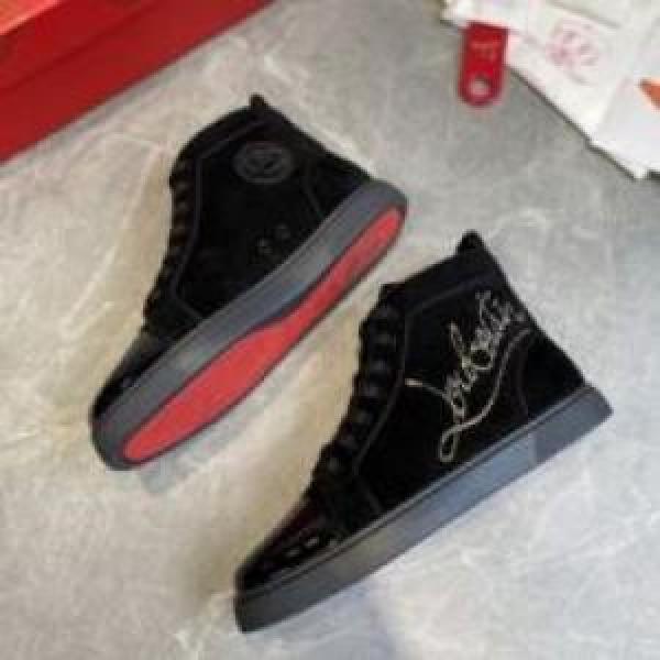 ランキング1位 Christian Louboutinコピー  2025 シューズ クリスチャンルブタンコピー スニーカー 飽きの来ない