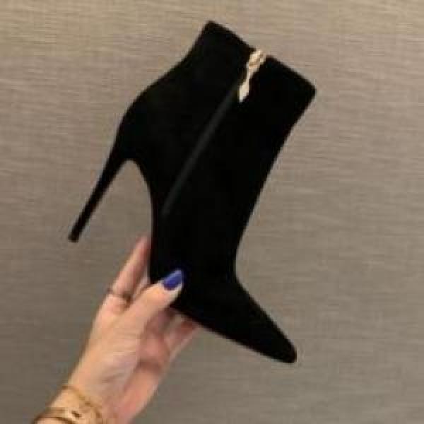 足馴染みのいい クリスチャンルブタンコピー ハイヒール シューズ  2026 Christian Louboutinコピー 人気 ランキング