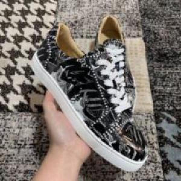 2026 カジュアルシューズ シューズ Christian Louboutinコピー クリスチャンルブタンコピー 靴の滑り止め 【人気ブログ掲載】