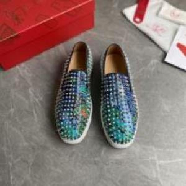 リゾートスタイル 2026 シューズ スニーカー Christian Louboutinコピー 抜群な楽チン感ある大定番 クリスチャンルブタンコピー