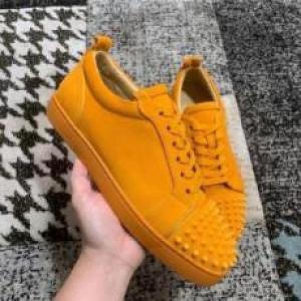 カジュアルシューズ ポップ クリスチャンルブタンコピー 高級感を備えている Christian Louboutinコピー シューズ  2026
