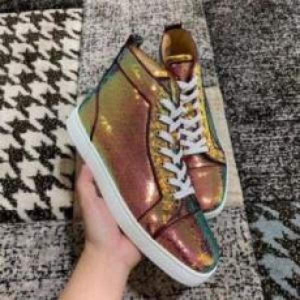 2026 シューズ Christian Louboutinコピー カジュアルシューズ 耐久性に優れ クリスチャンルブタンコピー 魅力的
