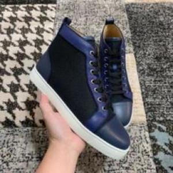 シューズ 優美なお出かけスタイル クリスチャンルブタンコピー 2026  Christian Louboutinコピー スニーカー 優しい色合い