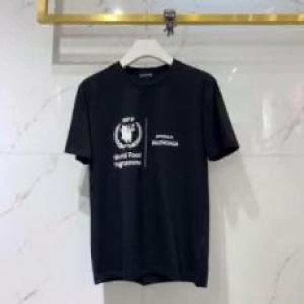 個性的なデザイン BALENCIAGAコピー 半袖Tシャツ 2色可選  優しい色合い バレンシアガコピー 2026