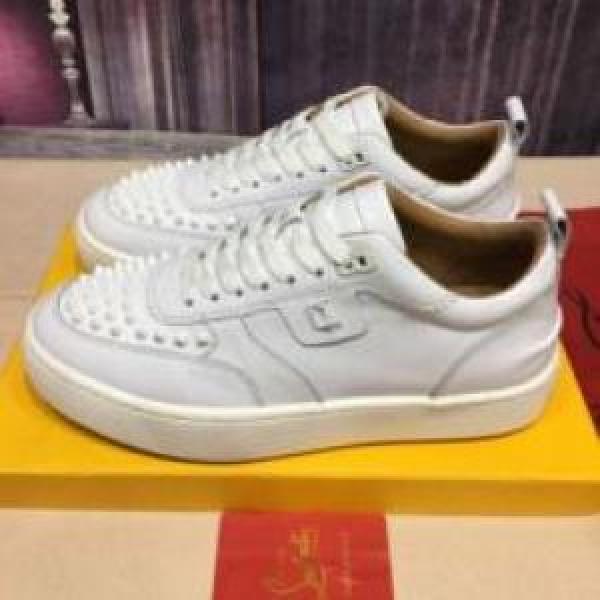 高級感漂わせる シューズ  クリスチャンルブタンコピー 飽きの来ない スニーカー 2026 Christian Louboutinコピー
