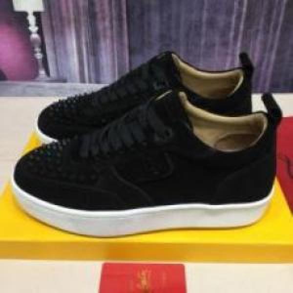 チノパン 狙える優秀アイテム スニーカー  クリスチャンルブタンコピー 着用 2025 Christian Louboutinコピー シューズ