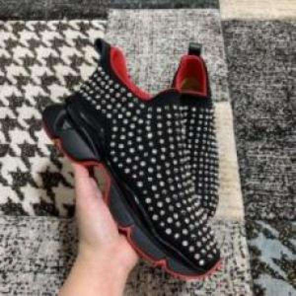 クリスチャンルブタンコピー カジュアルシューズ  2026 Christian Louboutinコピー 柔軟 シューズ 圧倒的な高級感