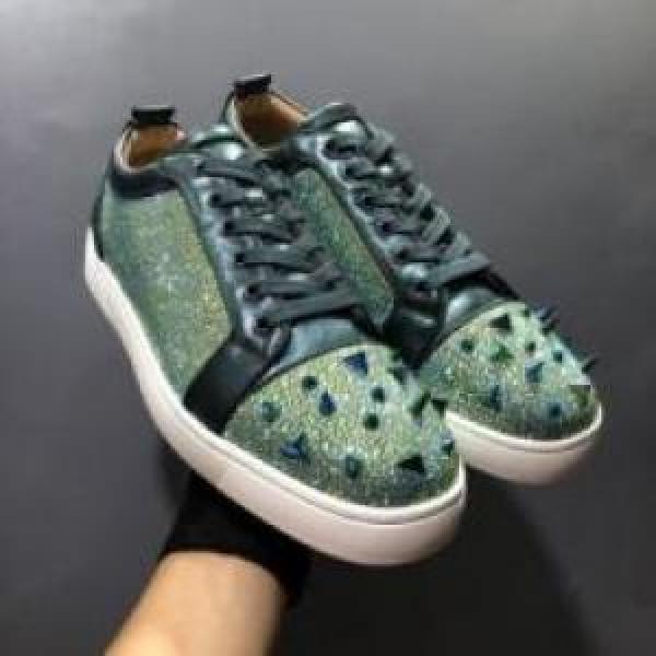 スニーカー  ポップ クリスチャンルブタンコピー セレブ愛用の超人気商品 2026 Christian Louboutinコピー シューズ