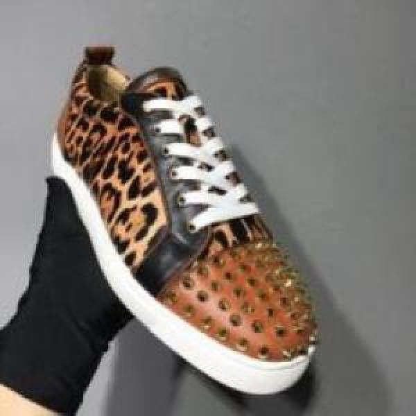 セレブ愛用の超人気商品 Christian Louboutinコピー 2026 カジュアルシューズ 大注目！クリスチャンルブタンコピー シューズ