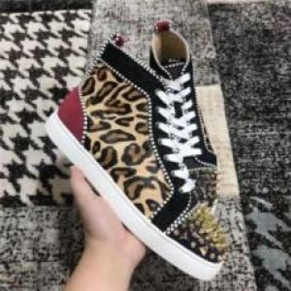 ポップ 2026 Christian Louboutinコピー クリスチャンルブタンコピー シューズ 実用性に溢れるアイテム カジュアルシューズ