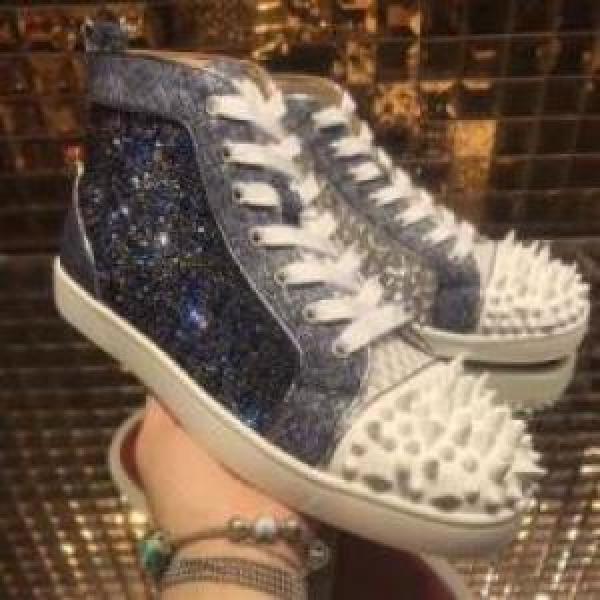 存在感のある カジュアルシューズ Christian Louboutinコピー 2026  柔らかな質感 シューズ クリスチャンルブタンコピー