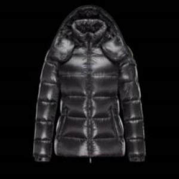 スポーツ 暖か 防寒 冬服  モンクレールコピー MONCLERコピー  2026 厳しい寒さに耐える ダウンジャケット