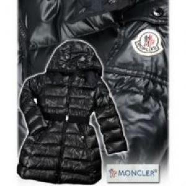 海外セレブ定番愛用 ダウンジャケット 2026 MONCLERコピー モンクレールコピー 防寒具としての機能もバッチリ