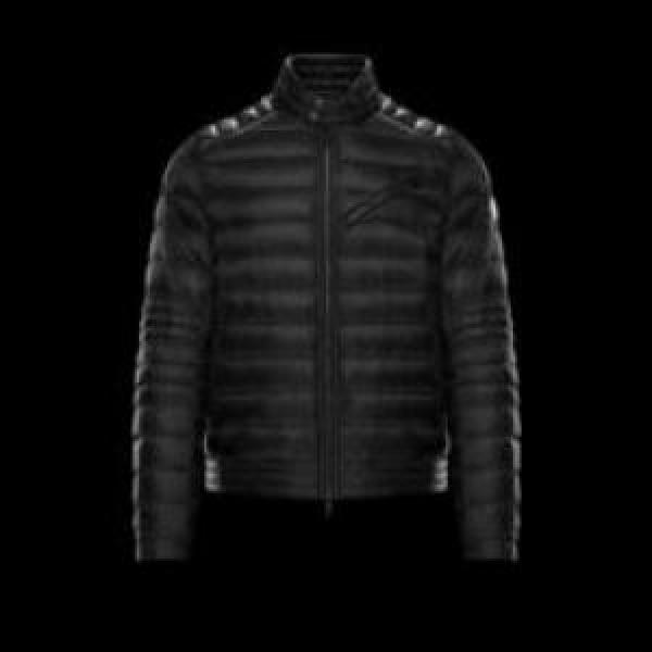 ステンカラー  MONCLERコピー ダウンジャケット デザイン性の高い 2026 身体を保温できる  モンクレールコピー