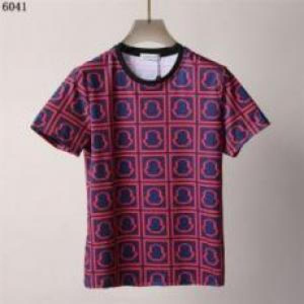モンクレール MONCLER 肌に馴染みやすい モンクレールスーパーコピー 激安 2026 半袖Tシャツ プリント