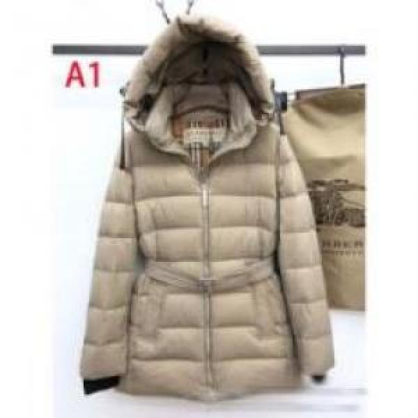 多色可選 肌触りのいい ベルトづき バーバリーコピー BURBERRYコピー 着痩せ効果もある ダウンジャケット 2026
