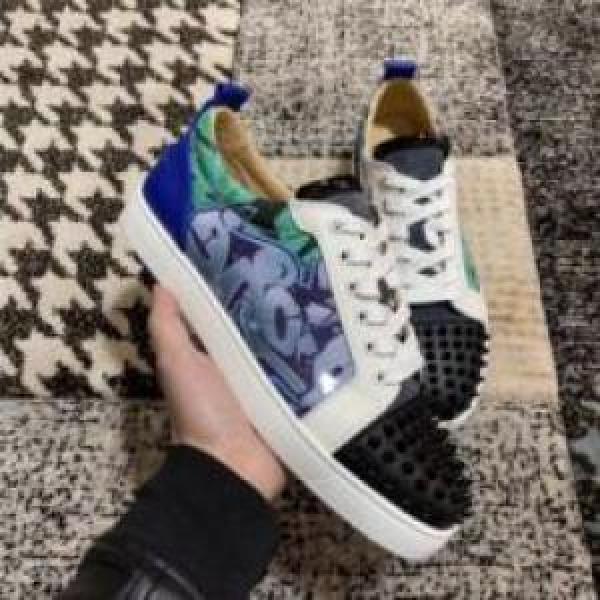 カジュアルシューズ シューズ 主役になる存在感 2026 コンフォート Christian Louboutinコピー クリスチャンルブタンコピー
