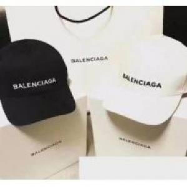 バレンシアガコピー つば付き 2026 2色可選 小顔効果大 キャップ 大好評♪ BALENCIAGAコピー