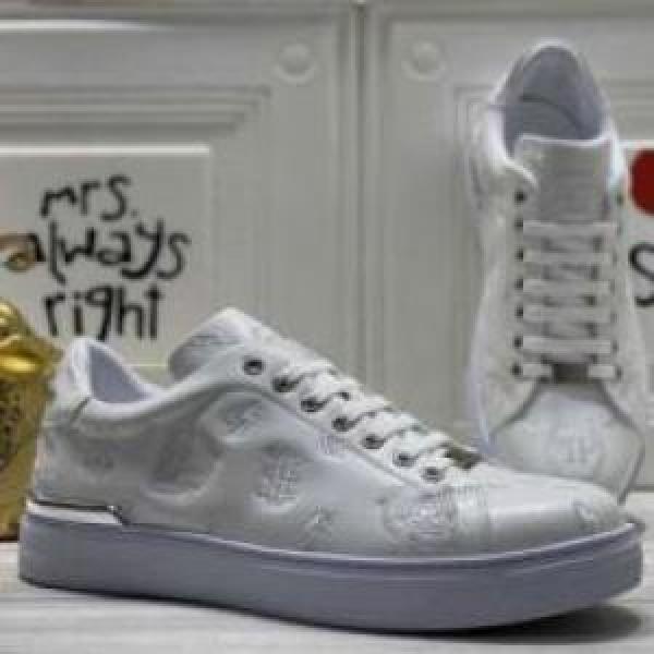 絶大な人気を誇る おしゃれ 厚底 秋冬 2026新作 フラットシューズ スニーカー PHILIPP PLEIN フィリッププレインコピー ブランド 2色可選