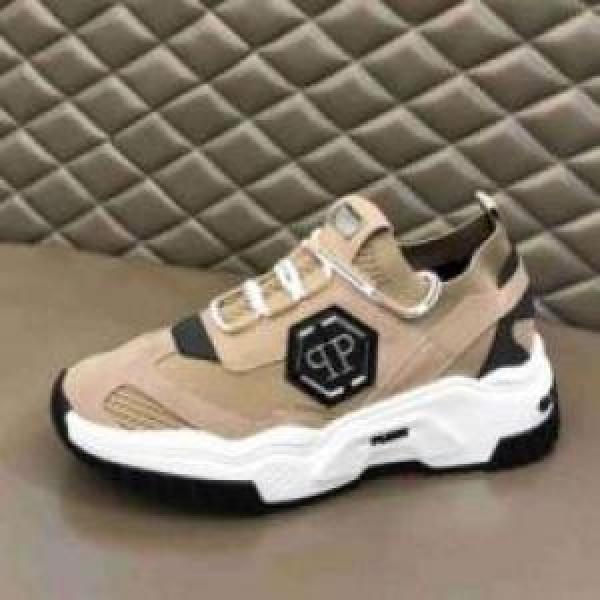 2026 スニーカー 高級感を引き立てる PHILIPP PLEIN フィリッププレイン偽物ブランド アウトソールには耐摩耗性のある頑丈なラバー素材を使用しています 3色可選