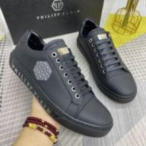 フィリッププレイン PHILIPP PLEIN 4色可選 2026 超レア フラットシューズ スニーカー フィリッププレインブランドコピー メンズシューズが続々登場