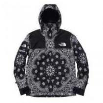 高評価の人気品 SUPREMEコピー 3色可選 2026 BANDANA MOUNTAIN PARKA JACKET SUP パーカー シュプリーム コピー