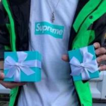 半袖Tシャツ 強い魅力を感じる一枚  シュプリーム コピー SUPREMEコピー 2026  Supreme x Tiffany 21FW  半袖Tシャツ