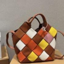 大絶賛の履き心地!ロエベコピー ショルダーバッグ ハンドバッグ 2026 多色可選 LOEWEコピー.598.