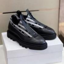 軽い履き心地 セール中 GIVENCHYコピー カジュアルシューズ ジバンシィコピー 2026 滑りにくい シューズ