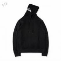 今一番HOTな新品 バレンシアガコピー 2色可選 トップス パーカー 2026 程よい厚み BALENCIAGAコピー
