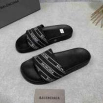 軽量で疲れにくい BALENCIAGAコピー  スリッパ 2026  柔らかな質感  バレンシアガコピー