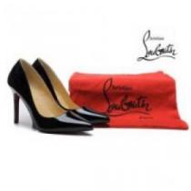 クリスチャンルブタンコピー 今からの季節にピッタリ！ 2026 ハイヒール 着用  Christian Louboutinコピー  シューズ