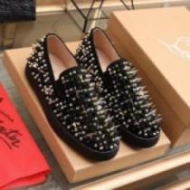 着脱の簡単なスリップオンタイプ 大絶賛！ シューズ カジュアルシューズ クリスチャンルブタンコピー  Christian Louboutinコピー 2026