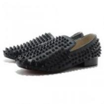 2025 シューズ クリスチャンルブタンコピー 着脱の簡単なスリップオンタイプ Christian Louboutinコピー 海外セレブ定番愛用 カジュアルシューズ