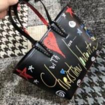 クリスチャンルブタンコピー オリジナル 2026 ショルダーバッグ Christian Louboutinコピー スマートウォレット.611.