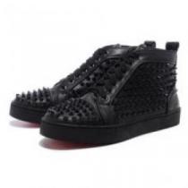 シューズ 汚れも目立ちにくい Christian Louboutinコピー クリスチャンルブタンコピー 2026 存在感のある カジュアルシューズ