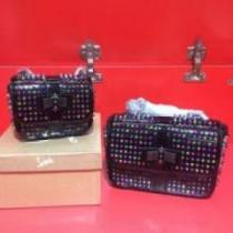 2026 クリスチャンルブタンコピー高級感を備えている  ショルダーバッグ Christian Louboutinコピー 気軽に持てる.611.