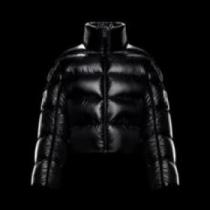 上質  2026 モンクレールコピー ダウンジャケット MONCLERコピー シルエットを引き締めスタイリッシュ