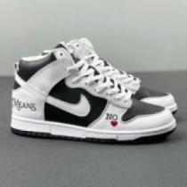 2026 SUPREMEコピー ハイプ ランニングシューズ Supreme x Nike SB Dunk シュプリーム コピー
