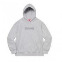 パーカー シュプリーム コピー  SUPREMEコピー 7色可選 Supreme KAWS Chalk Logo Hooded Sweatshir 2026