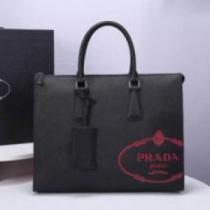 バッグ 高級感溢れるデザイン 2026  PRADAコピー ハンドバッグ プラダコピー お買得.623.