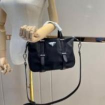 プラダコピー 気軽に持てる ショルダーバッグ 2026 存在感のある PRADAコピー  バッグ.623.
