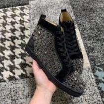 高級感を備えている Christian Louboutinコピー カジュアルシューズ  2026 クリスチャンルブタンコピー シューズ 売れ筋のいい